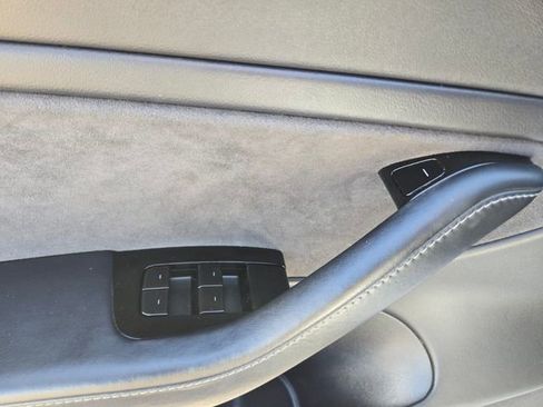 Used 2019 Tesla Model 3 Standard Range Plus image 17