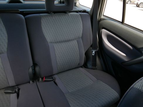 Used 2004 Toyota RAV4 4WD image 14