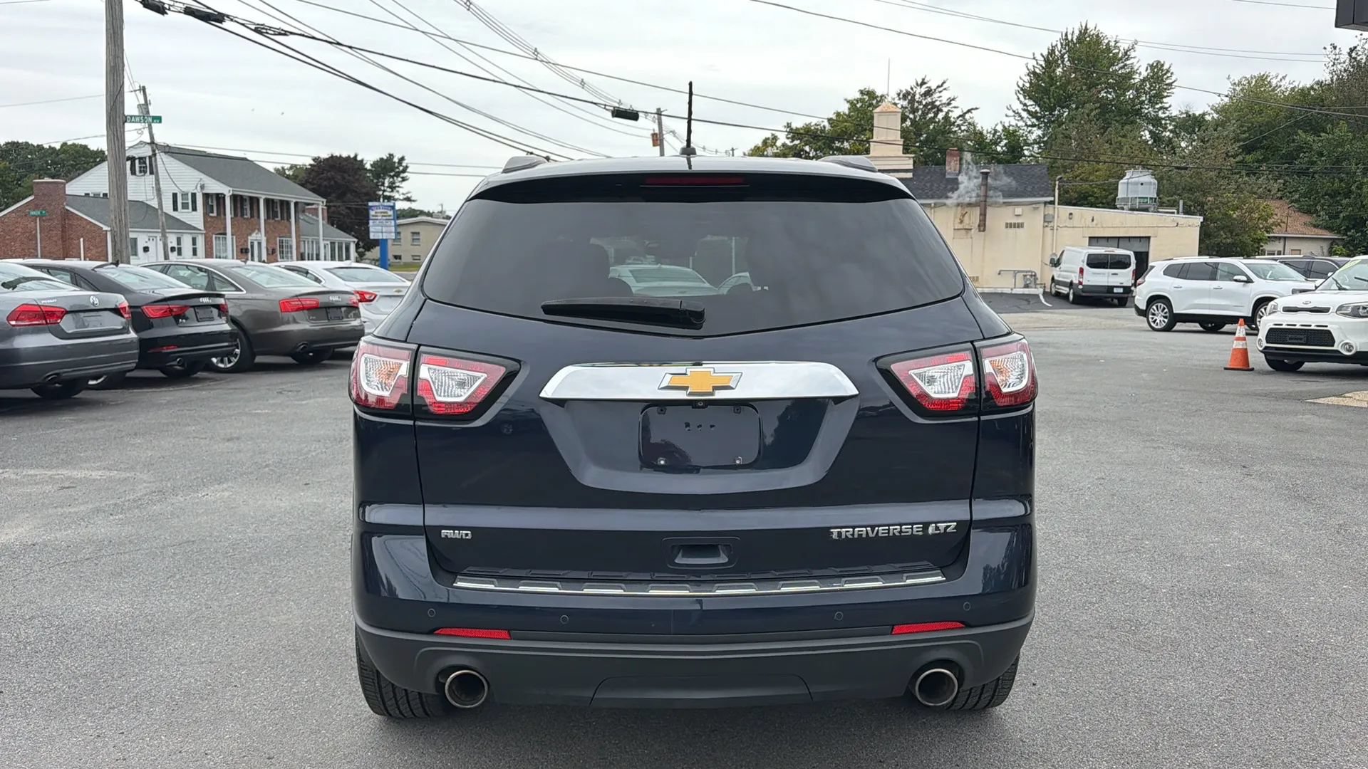 Used 2015 Chevrolet Traverse LTZ AWD/4WD image 6