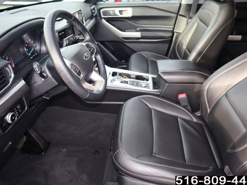 Used 2022 Ford Explorer XLT w/ Equipment Group 202A image 18