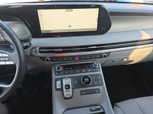 Used 2025 Hyundai Palisade SEL FWD image 13