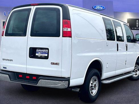 Used 2023 GMC Savana 2500 w/ Driver Convenience Package RWD image 5