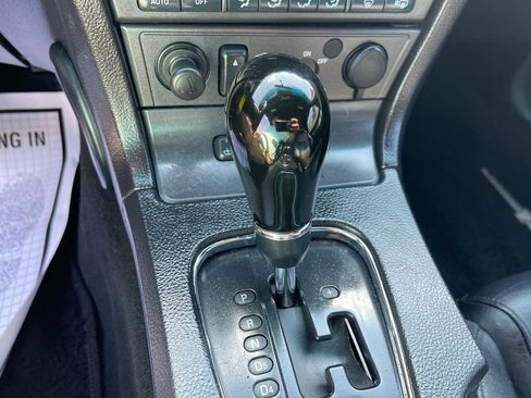Used 2004 Ford Thunderbird RWD image 14