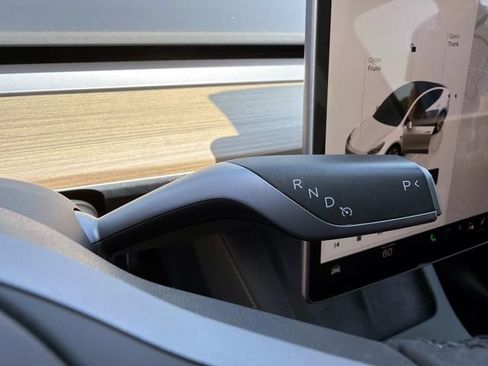 Used 2023 Tesla Model Y Long Range AWD/4WD image 16