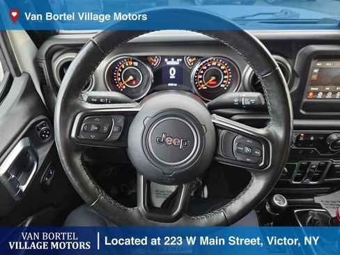 Used 2022 Jeep Wrangler Unlimited Sport image 12