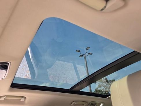 Used 2016 Land Rover Range Rover Supercharged image 12