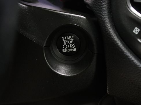 Used 2020 Jeep Compass Trailhawk AWD/4WD image 17