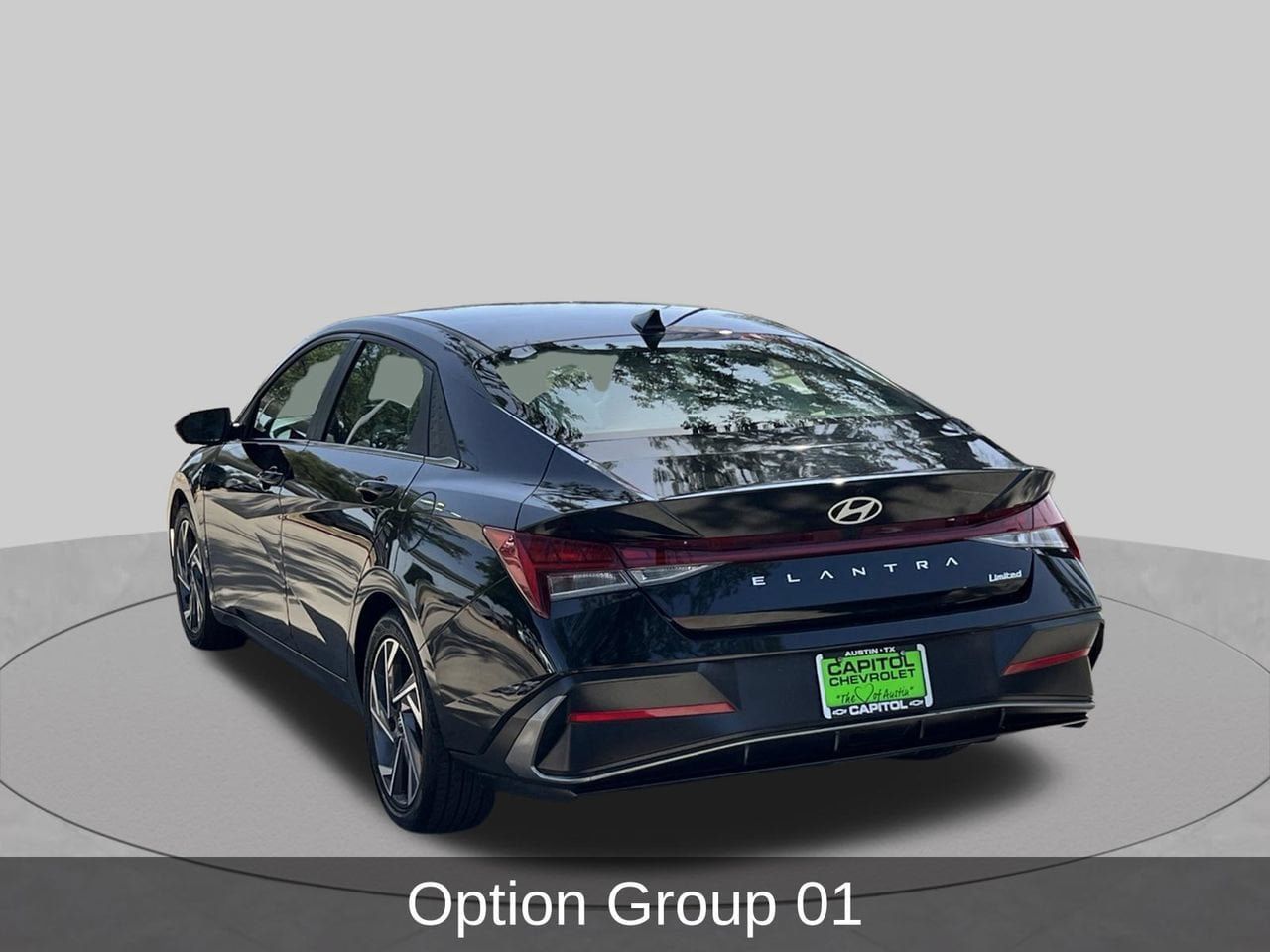 Used 2025 Hyundai Elantra Limited FWD image 3