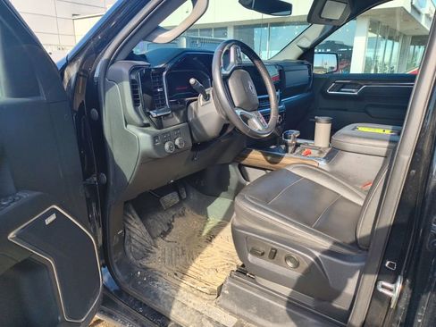 Used 2022 Chevrolet Silverado 1500 LT Trail Boss w/ Convenience Package II image 8