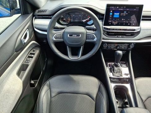 Certified 2023 Jeep Compass Latitude w/ Sun and Sound Group AWD/4WD image 14
