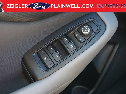 Used 2023 Subaru Outback Premium AWD/4WD image 29