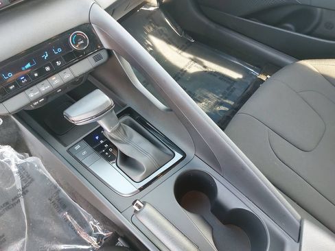 Certified 2025 Hyundai Elantra Sport FWD image 26