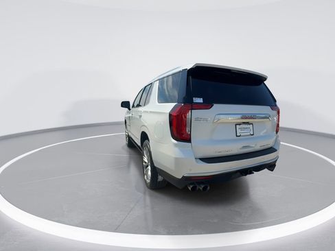 Used 2022 GMC Yukon Denali w/ Denali Premium Package AWD/4WD image 7