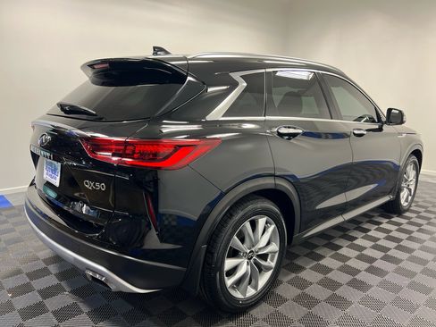 Used 2022 INFINITI QX50 Essential image 12