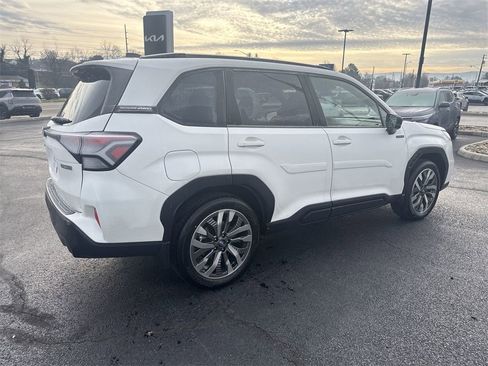 New 2025 Subaru Forester Touring image 4