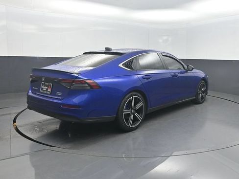 Used 2025 Honda Accord Sport image 27