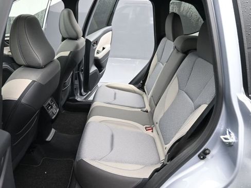 Used 2025 Subaru Forester Premium image 12
