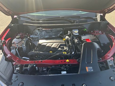 Used 2025 Chevrolet Trax LT image 32