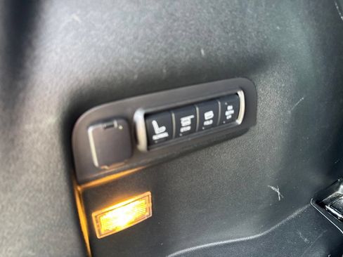 Used 2018 Ford Explorer Sport AWD/4WD image 39