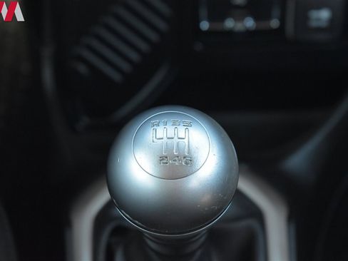 Used 2017 Jeep Renegade Sport image 18