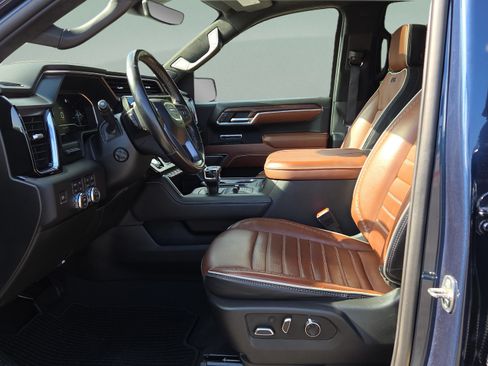 Certified 2023 GMC Sierra 1500 Denali Ultimate AWD/4WD image 9
