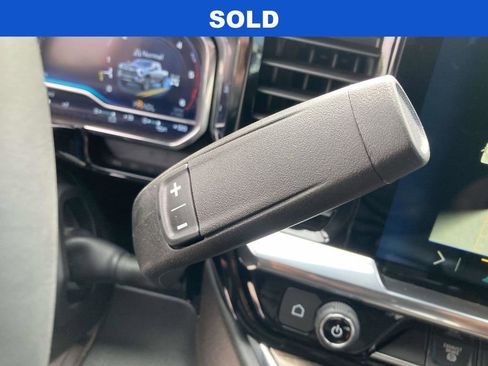 Used 2025 Chevrolet Silverado 2500 LT AWD/4WD image 23