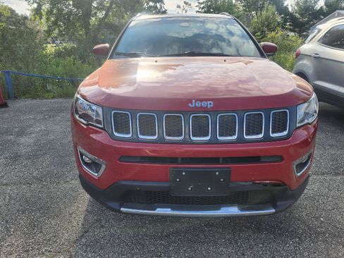 Used 2019 Jeep Compass Limited AWD/4WD image 9