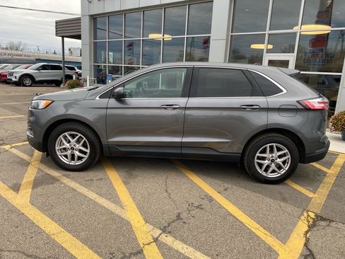 Used 2024 Ford Edge SEL w/ Convenience Package image 2