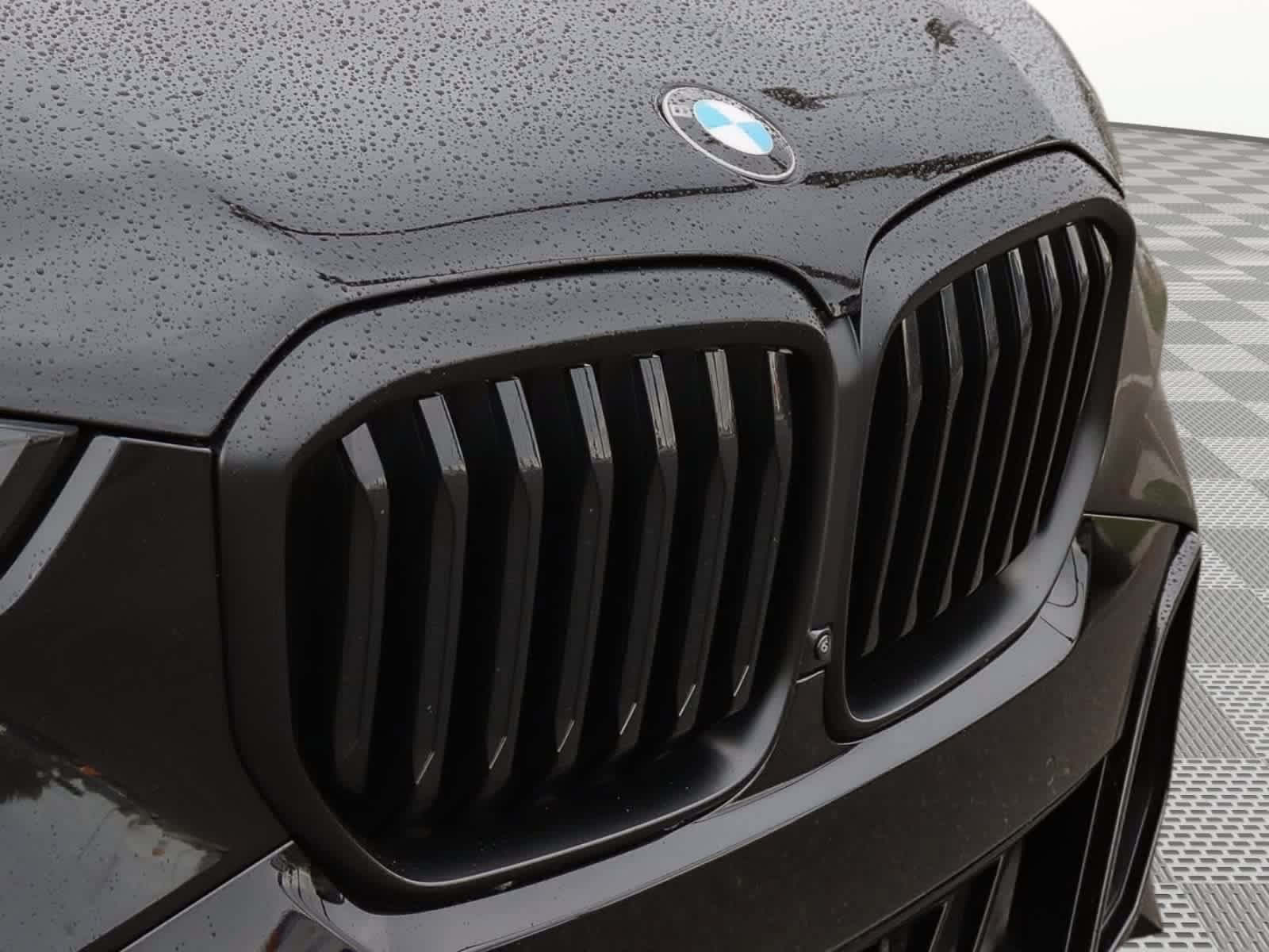 Used 2024 BMW X5 sDrive40i w/ M Sport Package RWD image 6