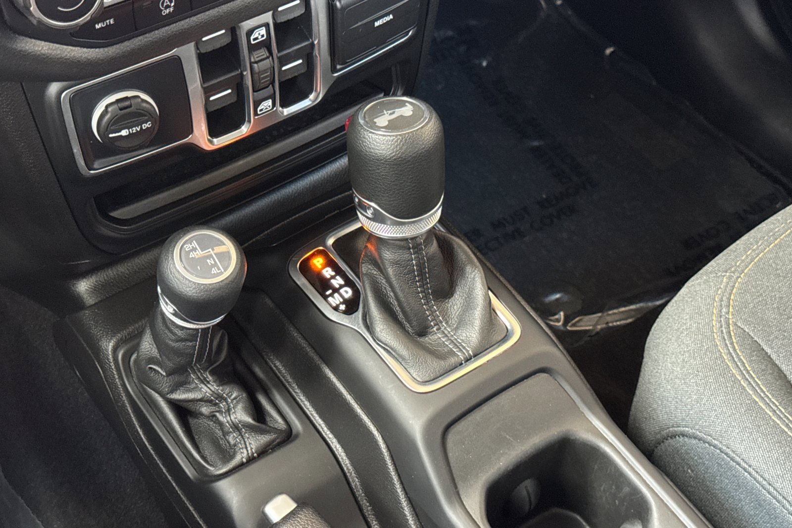Used 2025 Jeep Wrangler Unlimited Sport AWD/4WD image 22