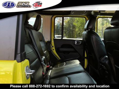 Used 2022 Jeep Wrangler Unlimited Sahara AWD/4WD image 13