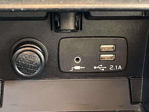 Used 2019 Subaru Outback 2.5i Limited AWD/4WD image 19