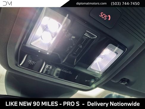 Used 2024 Volkswagen ID.4 Pro S AWD/4WD image 35