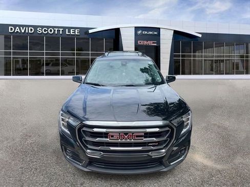 Used 2024 GMC Terrain AT4 AWD/4WD image 2