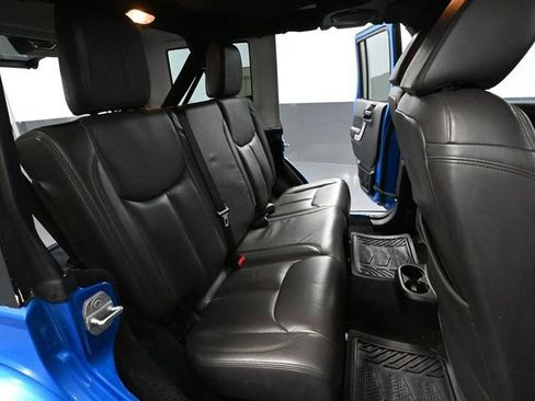 Used 2014 Jeep Wrangler Unlimited Sahara w/ Katzin Premium Leather Group image 34