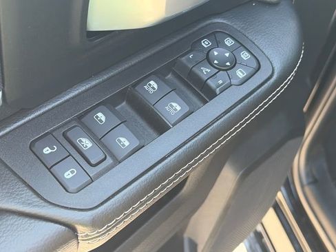 Used 2025 RAM 2500 Big Horn AWD/4WD image 20