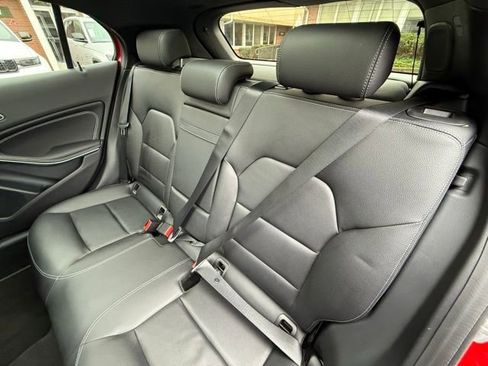 Used 2019 Mercedes-Benz GLA 250 4MATIC image 34