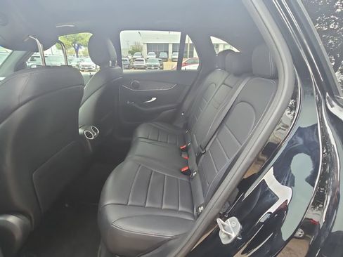 Used 2018 Mercedes-Benz GLC 300 4MATIC image 14