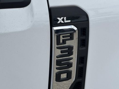 New 2025 Ford F350 XL w/ XL Chrome Package image 27