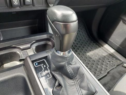 Used 2020 Toyota Tacoma 4x4 Double Cab image 22