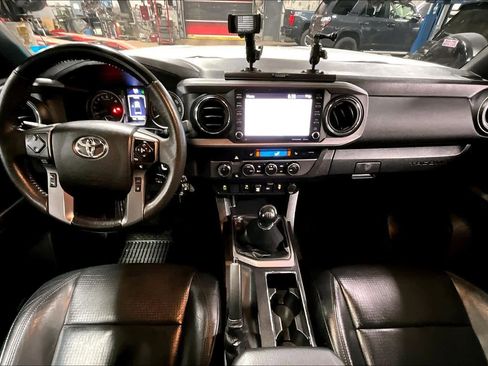 Used 2023 Toyota Tacoma TRD Off-Road image 14