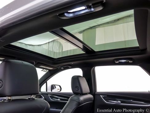 Used 2021 Cadillac XT5 Premium Luxury w/ LPO, Floor Liner Package FWD image 13