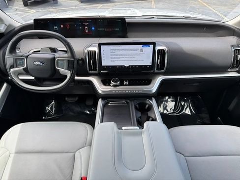 Certified 2025 Ford Expedition Max Platinum AWD/4WD image 16