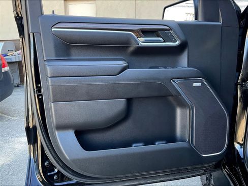 Used 2023 Chevrolet Silverado 1500 LT Trail Boss w/ LT Trail Boss Premium Package image 9