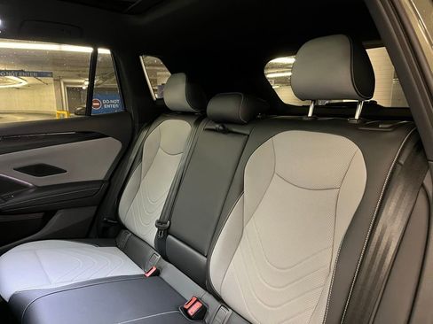 New 2026 Volkswagen Tiguan SE image 22