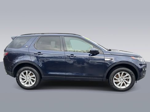 Used 2019 Land Rover Discovery Sport HSE image 3