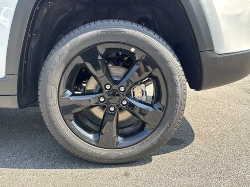 New 2026 Jeep Grand Cherokee Limited w/ Limited Altitude Package AWD/4WD image 20