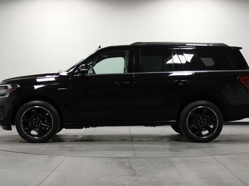 Used 2024 Ford Expedition Limited image 7