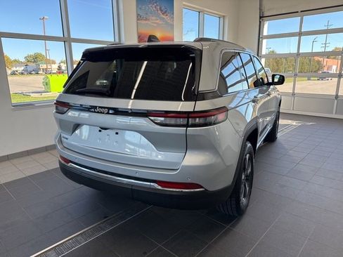 Used 2024 Jeep Grand Cherokee Limited 4xe image 5