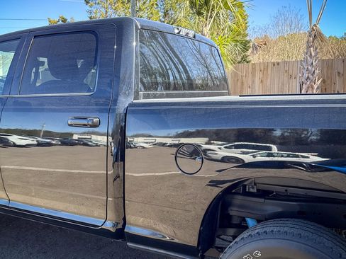 Used 2020 RAM 2500 Big Horn w/ Night Edition image 6